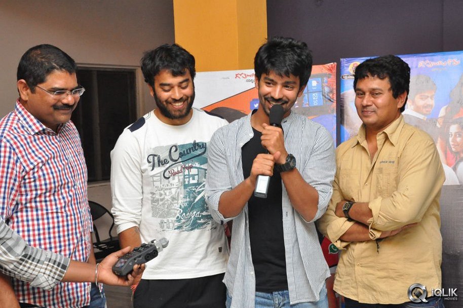 Ladies-and-Gentlemen-Movie-Special-Show-Photos